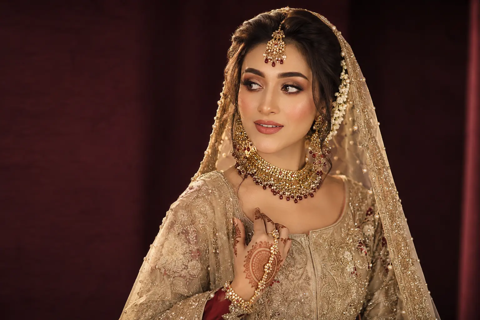 Elegant South Asian bridal makeup look